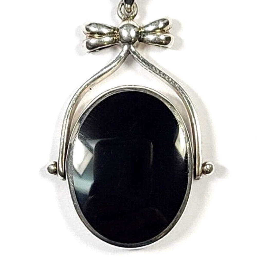 Sterling silver black onyx and mother of pearl pendant